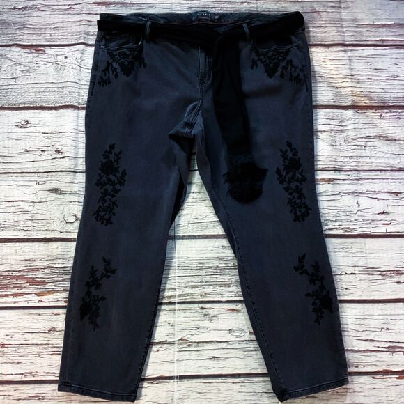 Torrid Womens Jeans plus size 26 Black Wash Embroidered Stretch Straight x31"ins - Picture 2 of 11